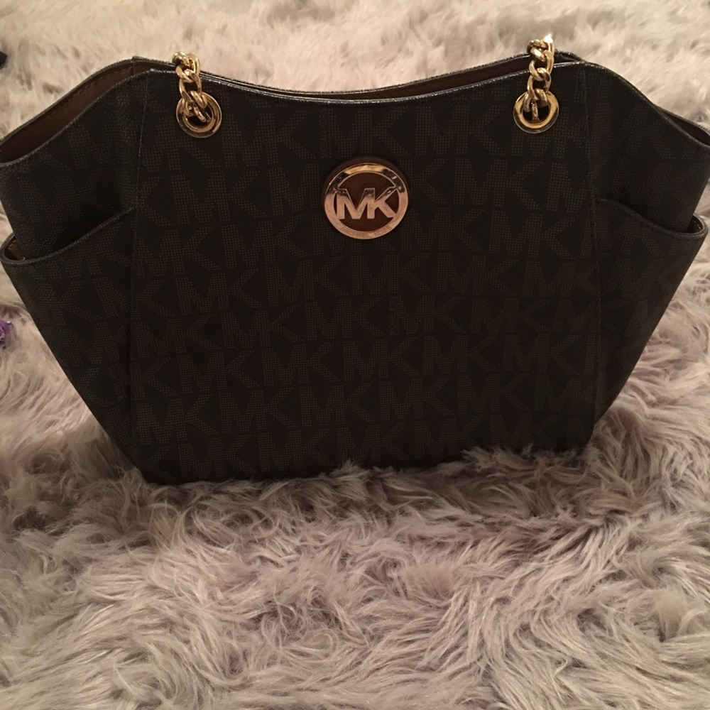Michael kors purse